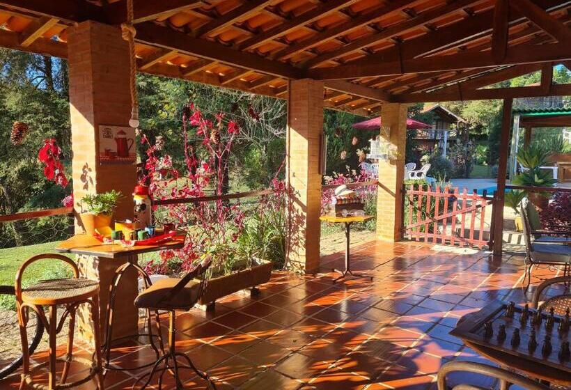 Standaard Driepersoonskamer met Uitzicht op het Zwembad, Pousada Vale Monte Azul