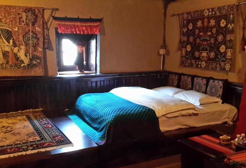 חדר דלוקס, Timeless Inn