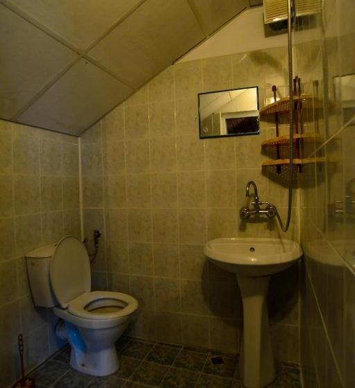 家庭间, Topuzovi Guest House