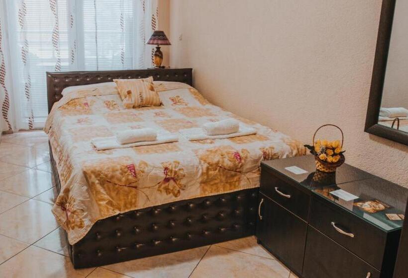 Standard room with outdoor bath, Villa Magdalena