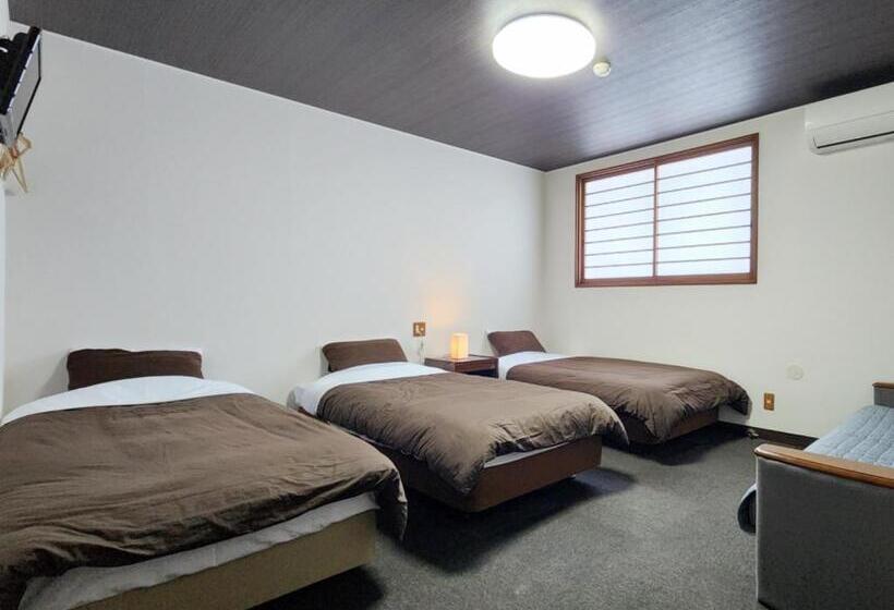 غرفة قياسية ثلاثية, Pension Kobekko