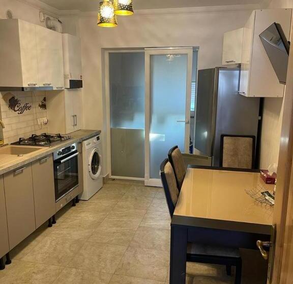 Вилла 3 Спальни, Pensiunea Bianca