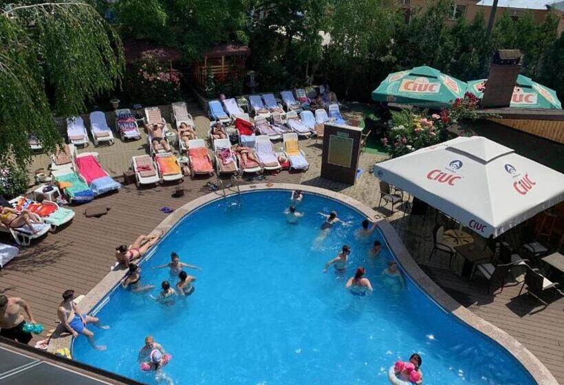 Вилла 3 Спальни, Pensiunea Bianca