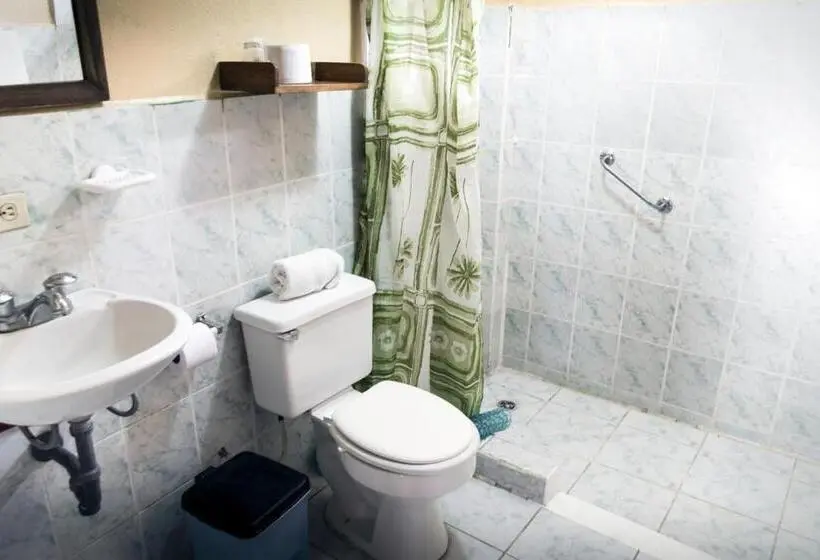 اتاق استاندارد چهار تخته, Hosteria Llanovientos