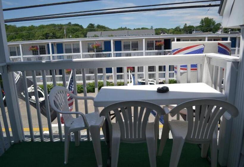 Номер Стандарт, The New Oceanic Inn