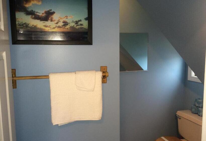 带2个双人床的标准工作室, The New Oceanic Inn