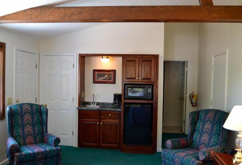 발코니가 있는 스위트, Boundary Waters Resort & Marina