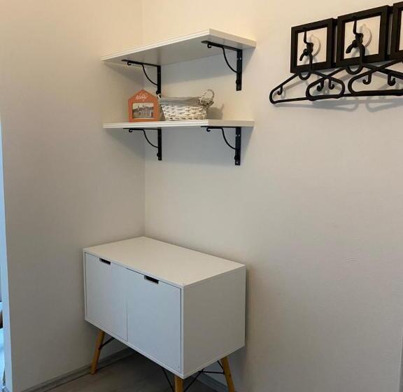 스탠다드 스튜디오, Helenental Pension & Apartments