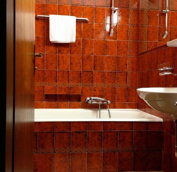 침실 2개 아파트, Helenental Pension & Apartments