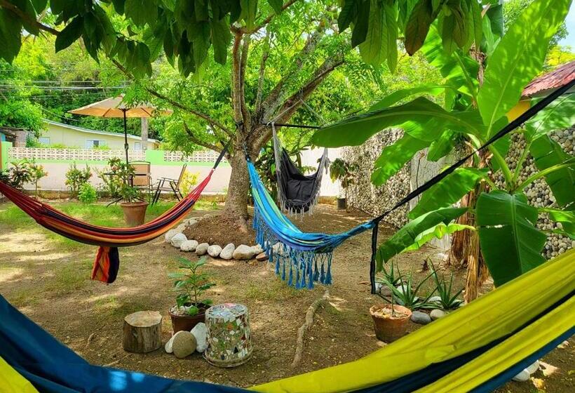 آپارتمان 3 خوابه, Green's Palace Jamaica