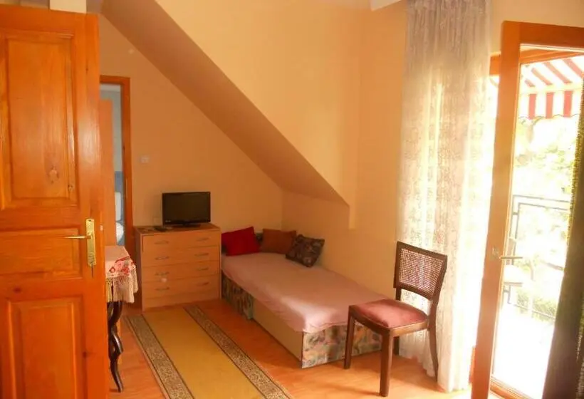 اتاق استاندارد, Hejő Apartman