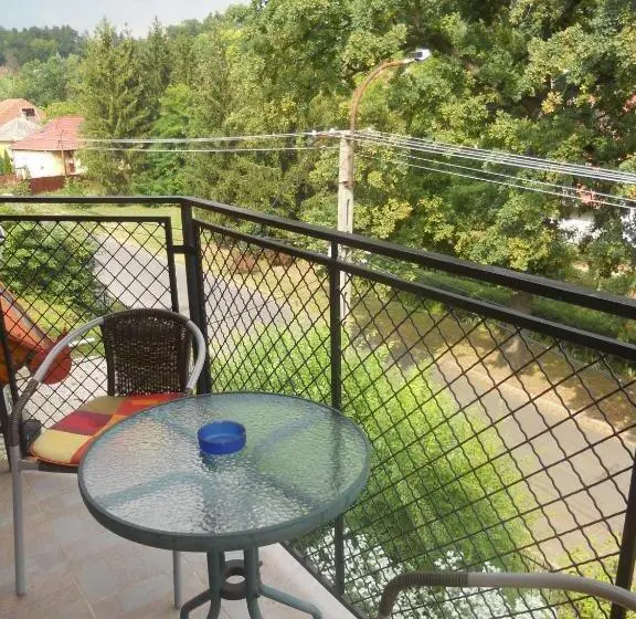 اتاق استاندارد, Hejő Apartman
