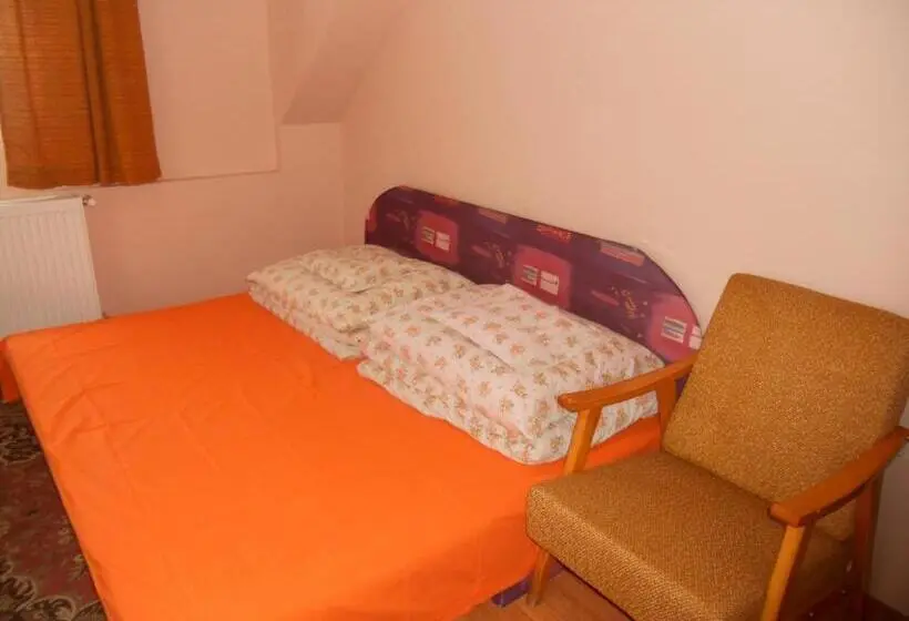 اتاق استاندارد چهار تخته, Hejő Apartman