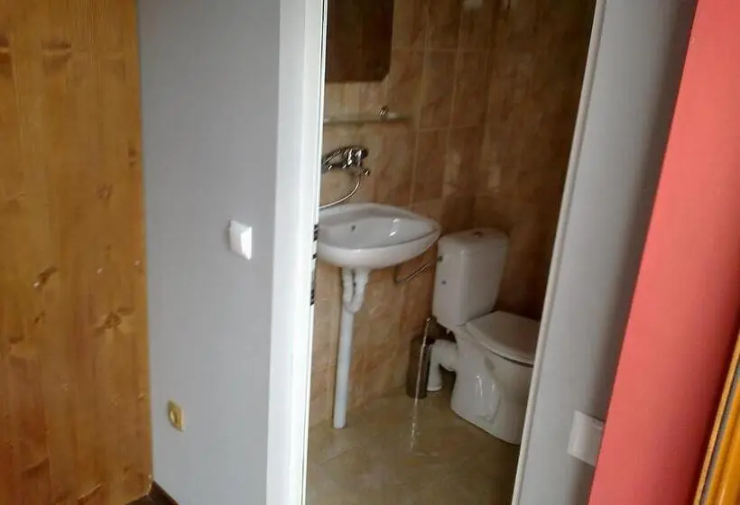 اتاق کلاسیک خانوادگی, Medi Guest House
