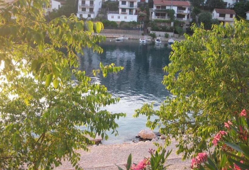 استودیو استاندارد با چشمانداز دریا و بالکن, Villa Obad Guest House