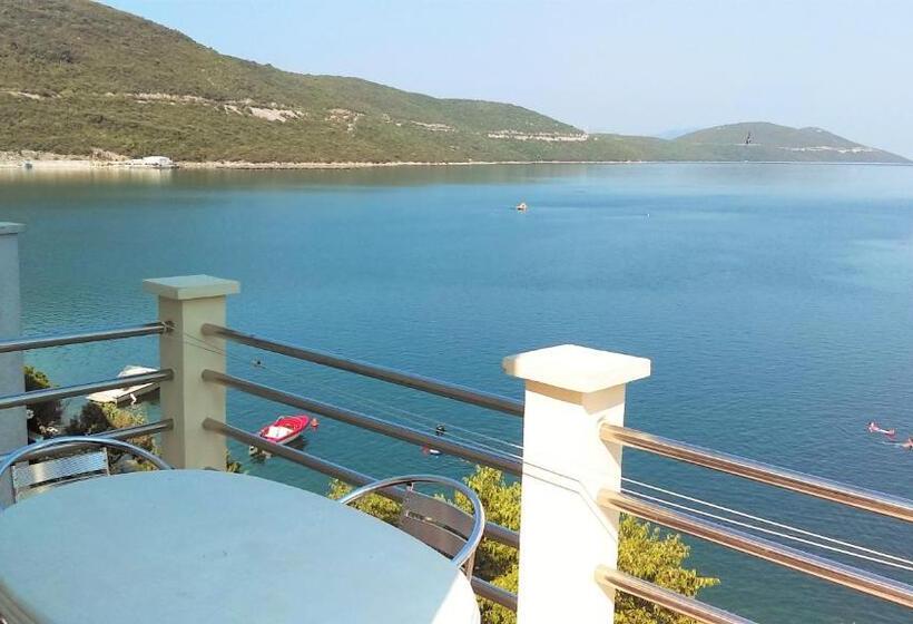 آپارتمان 1 خوابه با بالکن و چشمانداز دریا, Villa Obad Guest House