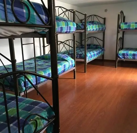 Vuode Makuusalissa, Hosteria San Carlos Tababela