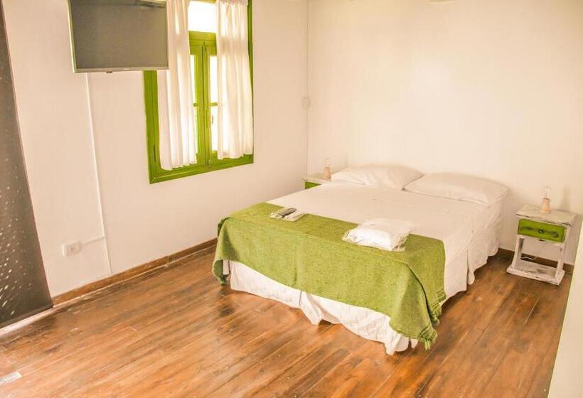 Трежместный Номер Economy, Senador Dupont