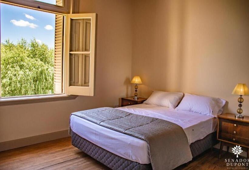 Номер Стандарт Вид на Сад, Senador Dupont