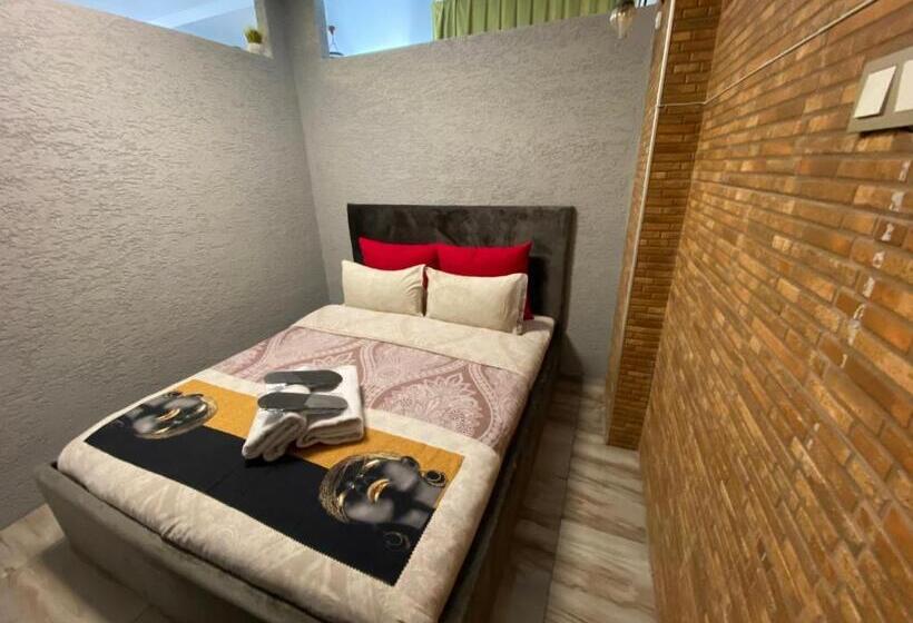 Family Room, Grand Onur