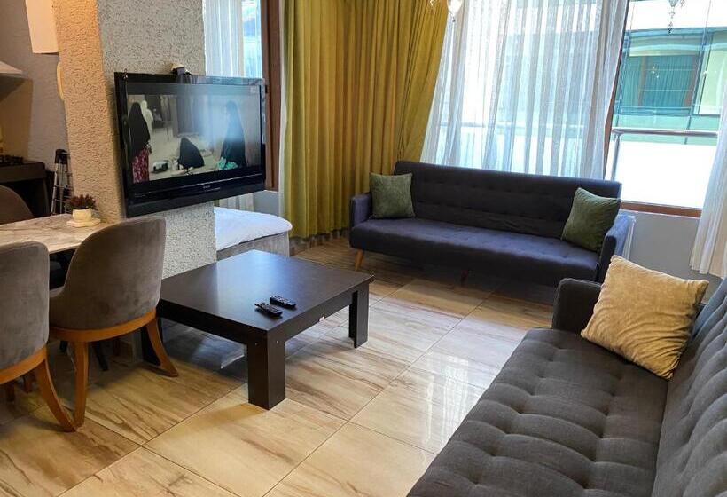 Family Room, Grand Onur