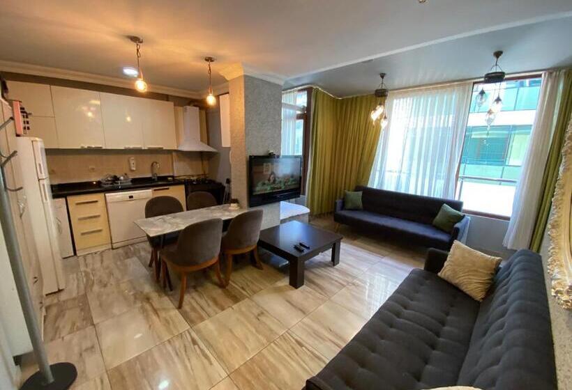 Family Room, Grand Onur