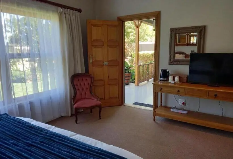 キングサイズベッドのスタンダードルーム, La Pension Guest House