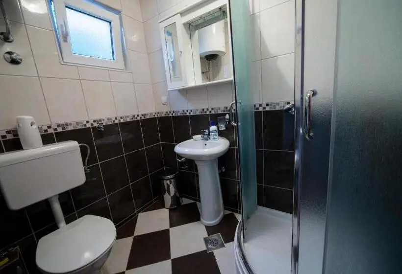 2 Bedroom Apartment Garden View, Apartments Pavićević