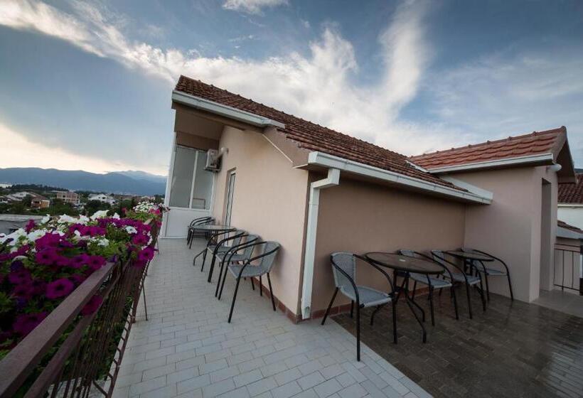 إستوديو قياسى مطل على البحر, Apartments Pavićević