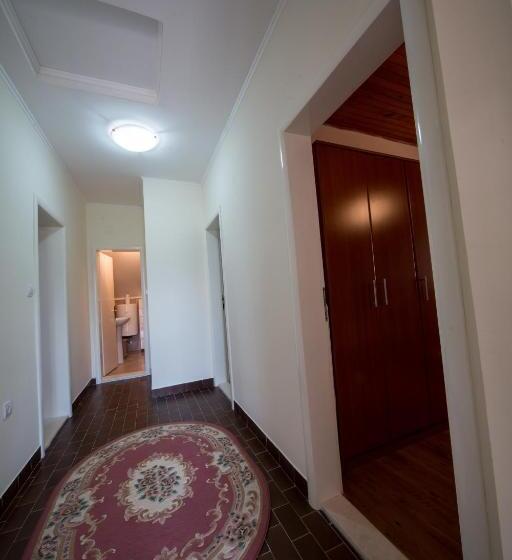 غرفة قياسية رباعية, Apartments Pavićević