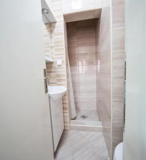 استودیوی استاندارد, Apartments Pavićević