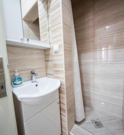 إستوديو قياسى, Apartments Pavićević