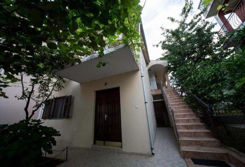 شقة غرفتين مطلة على البحر, Apartments Pavićević