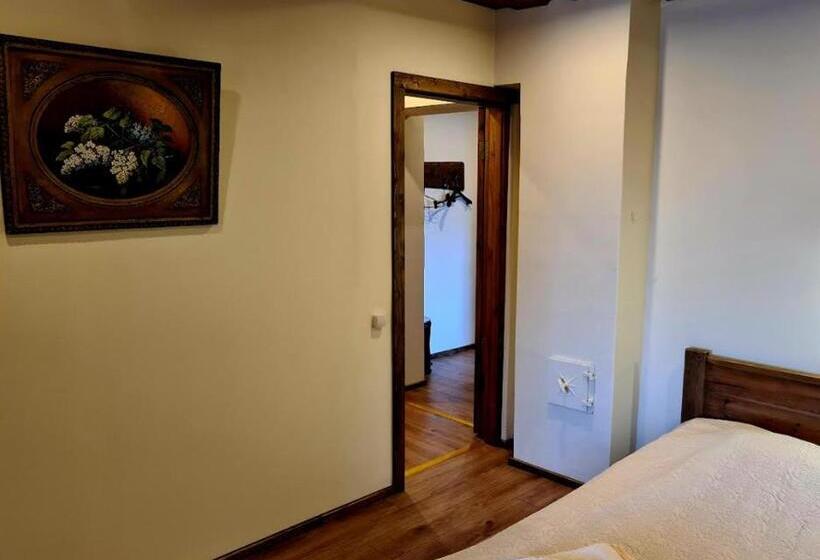 اتاق استاندارد چهارنفره با چشمانداز باغ, Guest House And Camping Jurmala