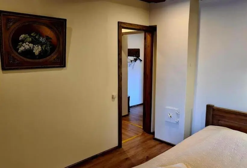 اتاق استاندارد چهارنفره با چشم‌انداز باغ, Guest House And Camping Jurmala