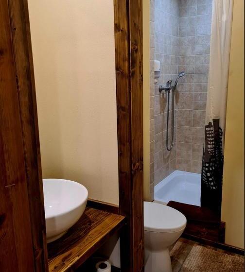 اتاق استاندارد چهارنفره با چشمانداز باغ, Guest House And Camping Jurmala