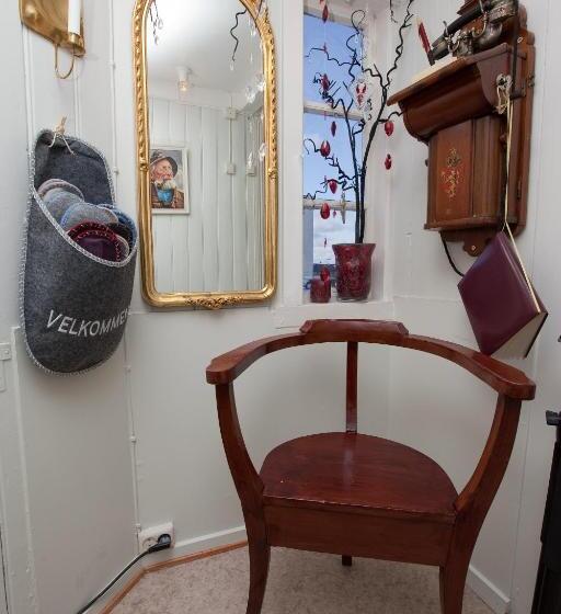 스탠다드 싱글 룸 공동욕실, Kristina Apartment & Alma House