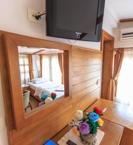 Номер Стандарт Трехместный, Kula Boutique