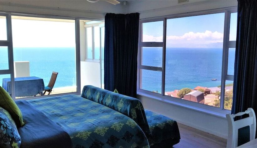 皇家套房, Penguinden   Load Shedding Free