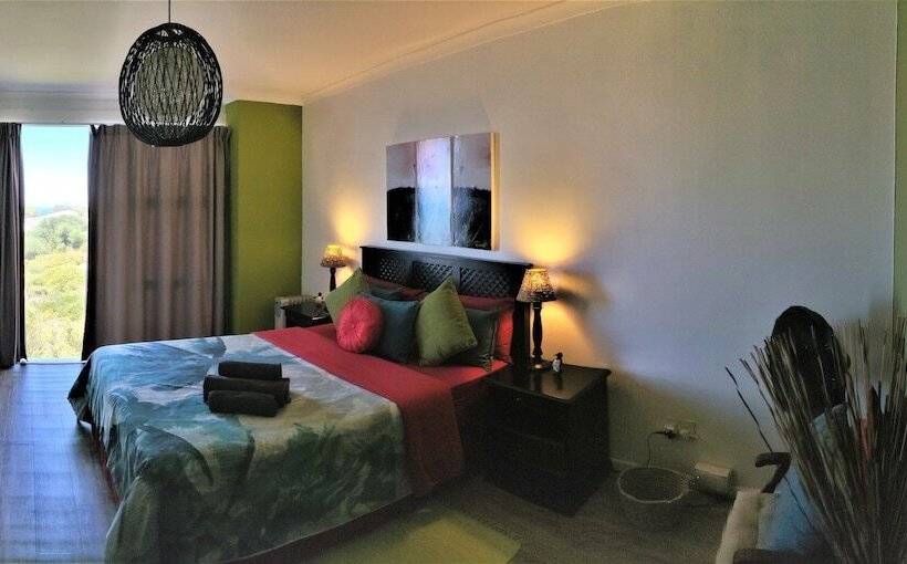 家庭公寓, Penguinden   Load Shedding Free