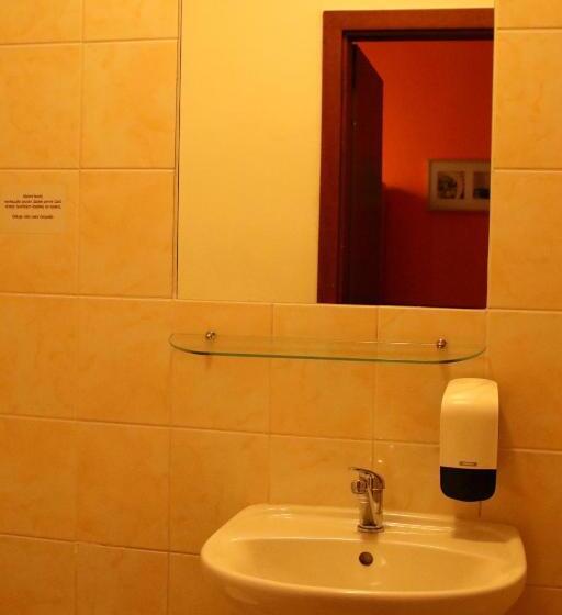 Pokój Ekonomiczny, Penzion Vulture Havířov