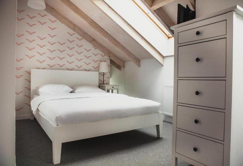 اتاق پنت هاوس, Sakà Vacation House