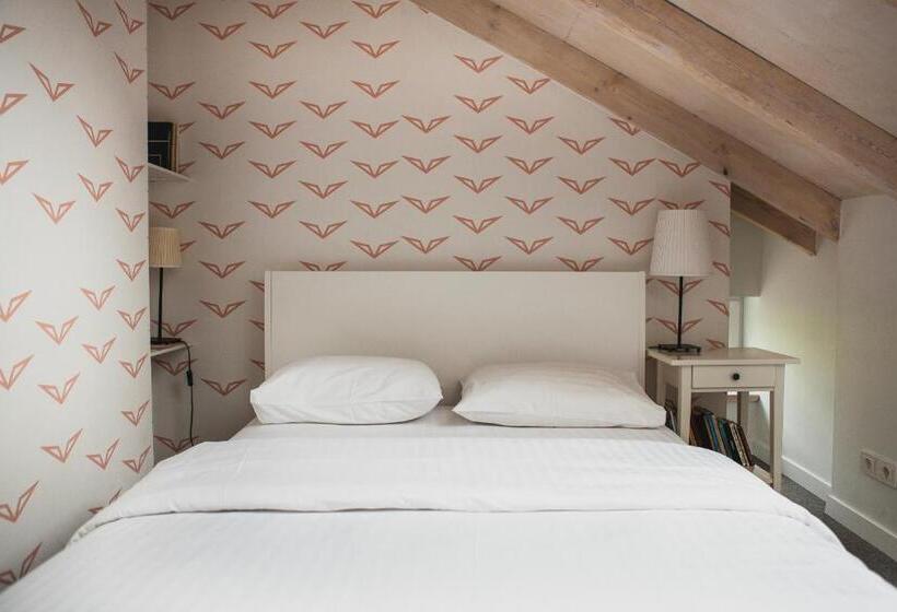 اتاق پنت هاوس, Sakà Vacation House