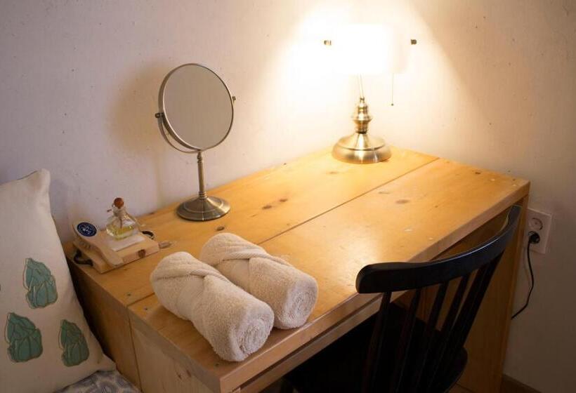 اتاق استاندارد, Tong Stay