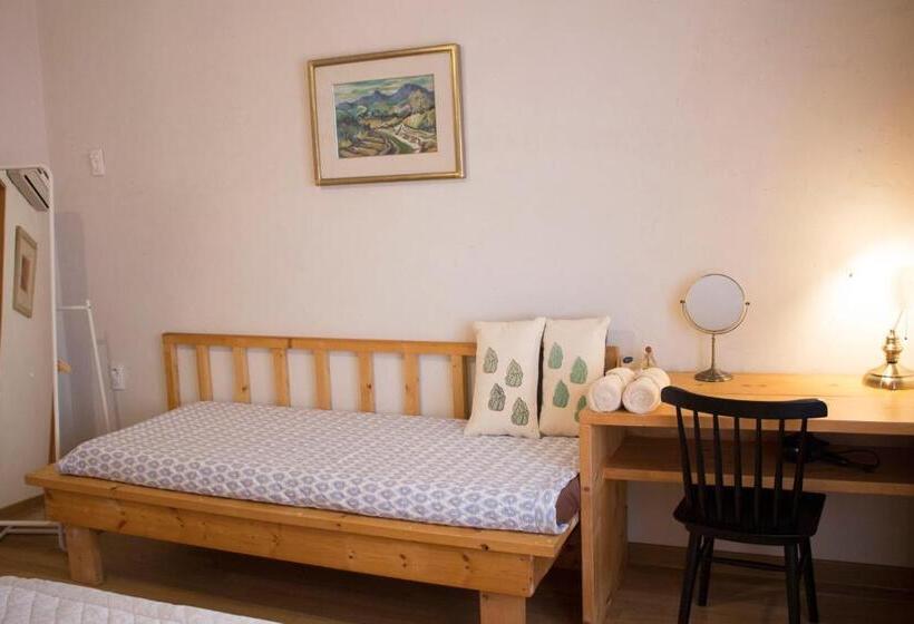 اتاق استاندارد, Tong Stay