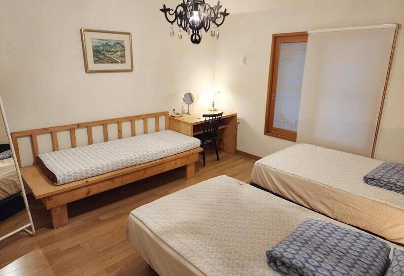 اتاق استاندارد, Tong Stay