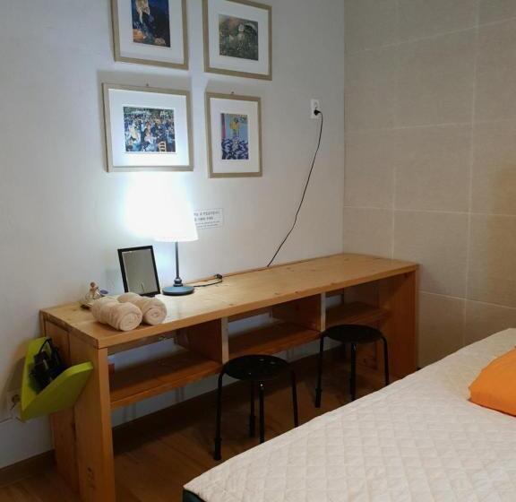 اتاق لوکس, Tong Stay