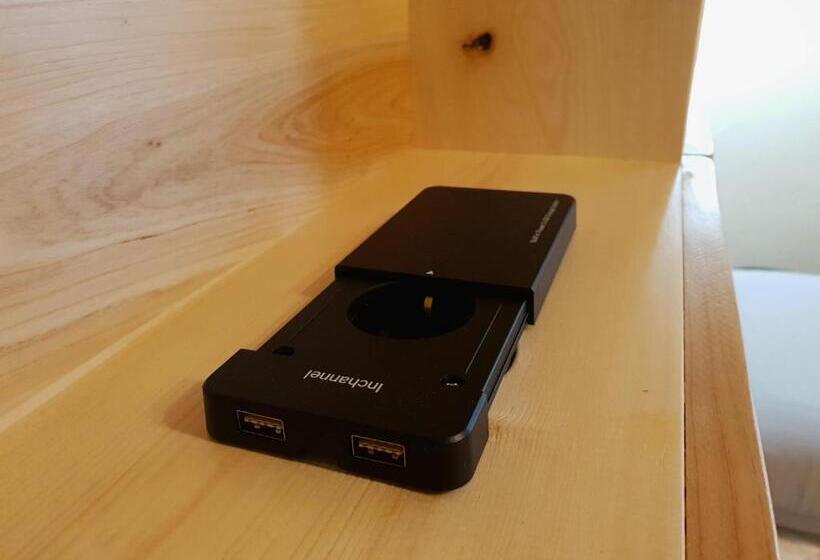 اتاق لوکس, Tong Stay