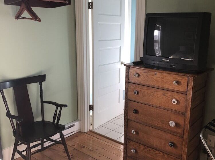 Номер Стандарт, Auberge D Anjou Cocooning Café