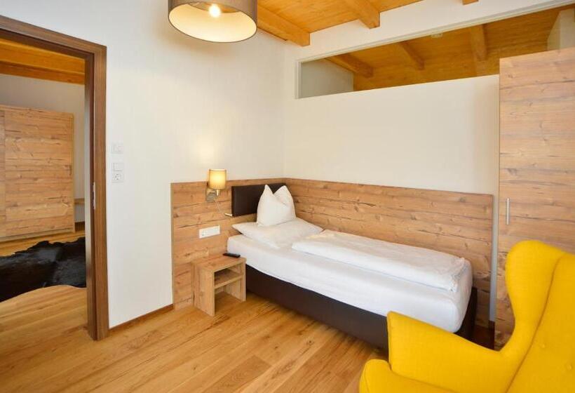 חדר סטנדרט לשלושה, Gasthof Hirschen